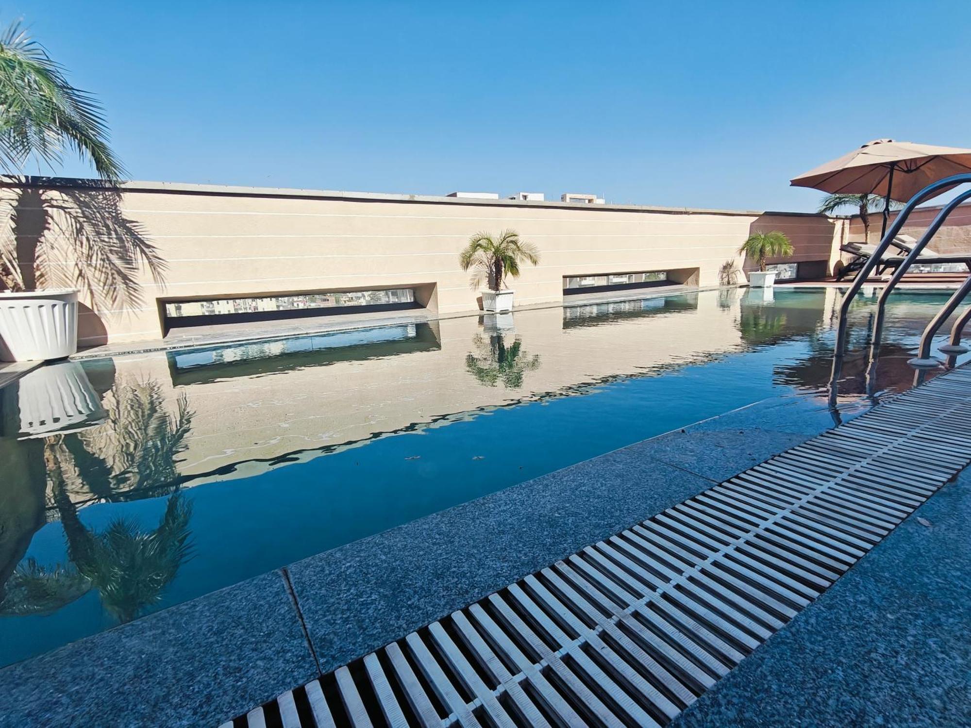 Hotel Ornate Lucknow Exterior foto